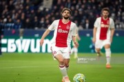 欧冠小组赛：阿贾克斯客场2-1击败国际米兰